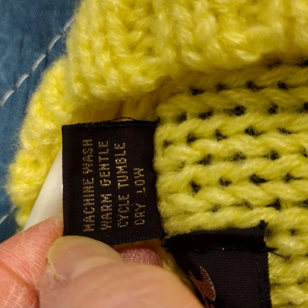 Yellow Cable Knit Sweater - Picture 4 of 4